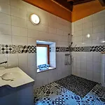 Confortable Pres De La Cascade De La Beaume Avec Terrasses Et Parking Privatif - Fr-1-582-30 Holiday home *