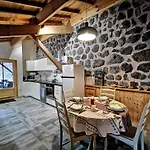 Confortable Pres De La Cascade De La Beaume Avec Terrasses Et Parking Privatif - Fr-1-582-30 *