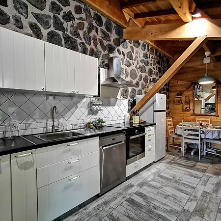 Dom wakacyjny Confortable Pres De La Cascade De La Beaume Avec Terrasses Et Parking Privatif - Fr-1-582-30